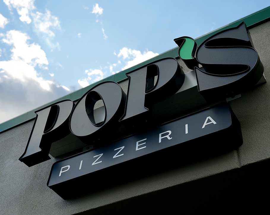 Pop's Pizzeria Exterior